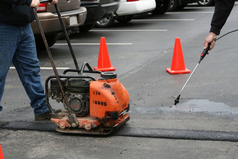 Compacting Asphalt